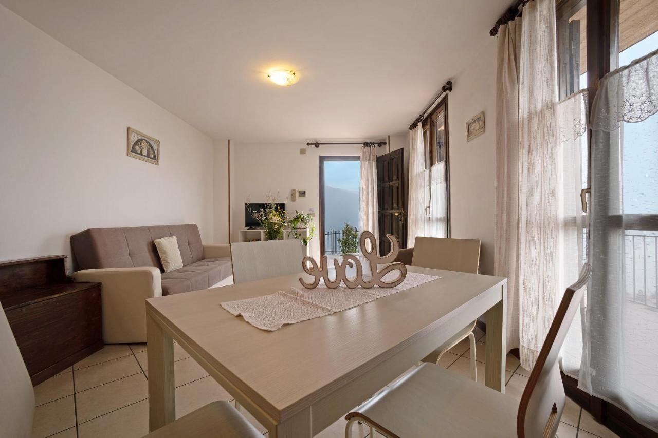 Stella Del Garda 2 Con Terrazza Apartment Тиняле Екстериор снимка