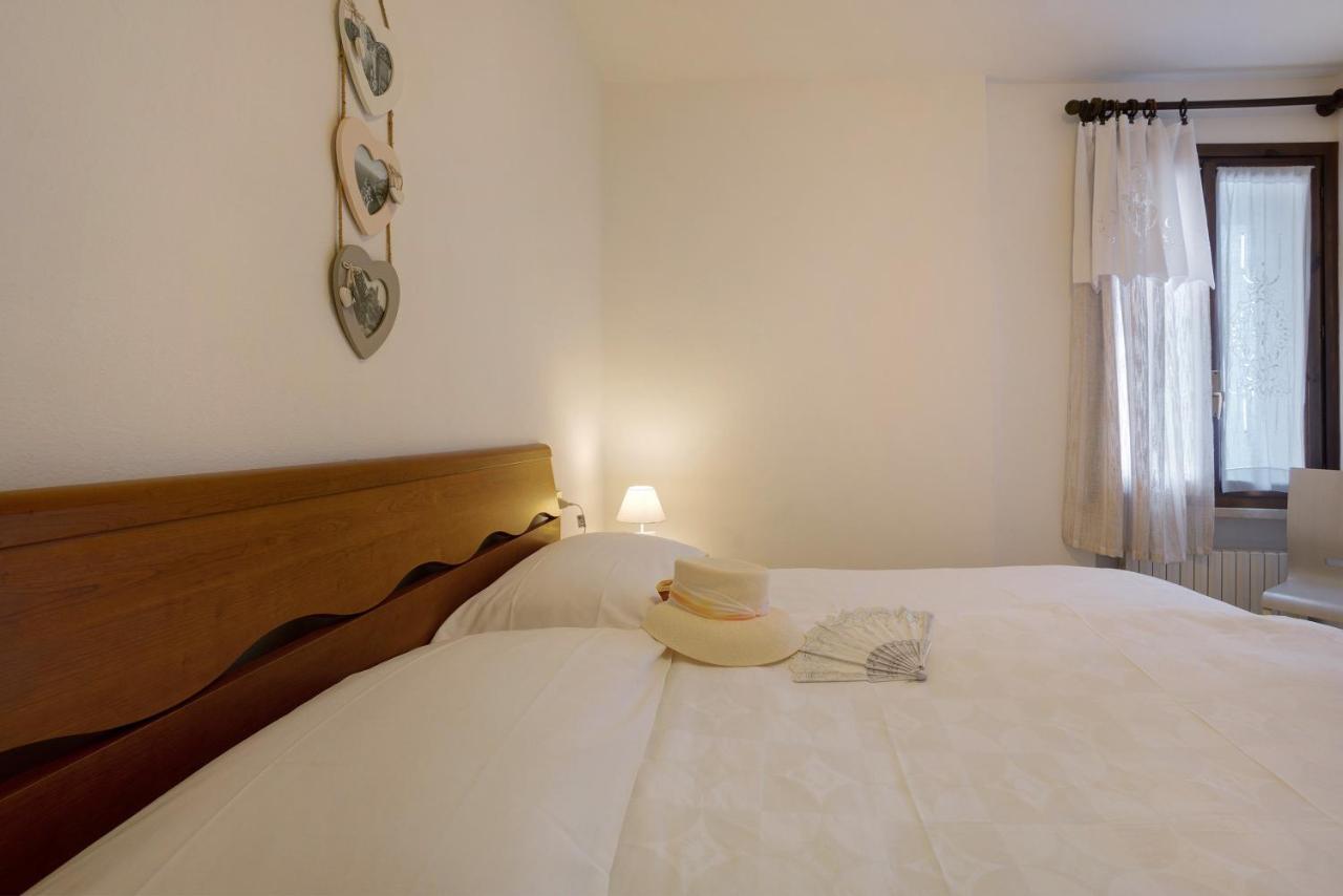 Stella Del Garda 2 Con Terrazza Apartment Тиняле Екстериор снимка