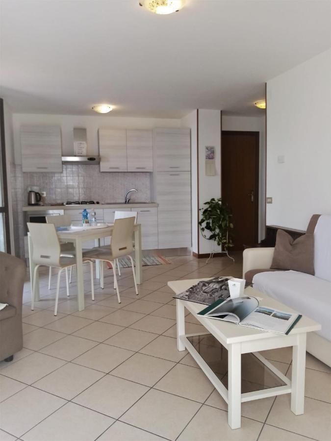 Stella Del Garda 2 Con Terrazza Apartment Тиняле Екстериор снимка
